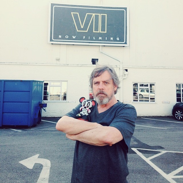 https://www.starwars-universe.com/images/actualites/disneylogie/hamillVII.jpg