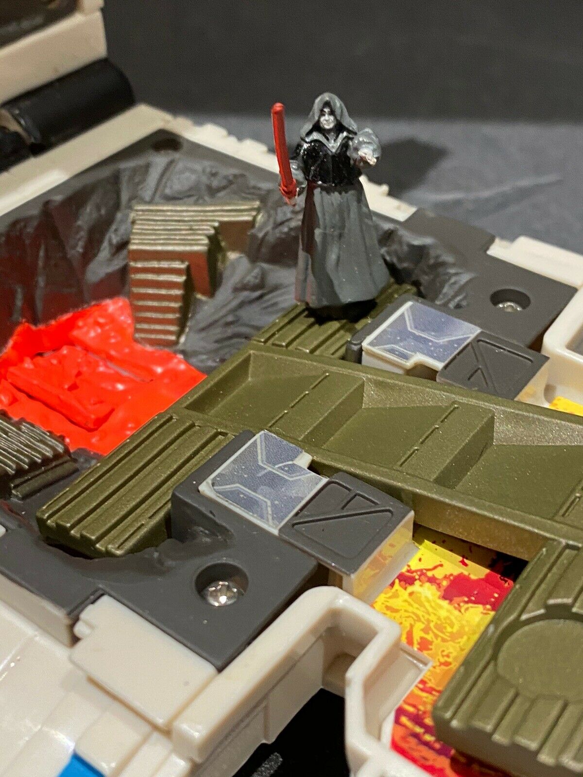 mustafar_duel_<br />battle_set7.jpg