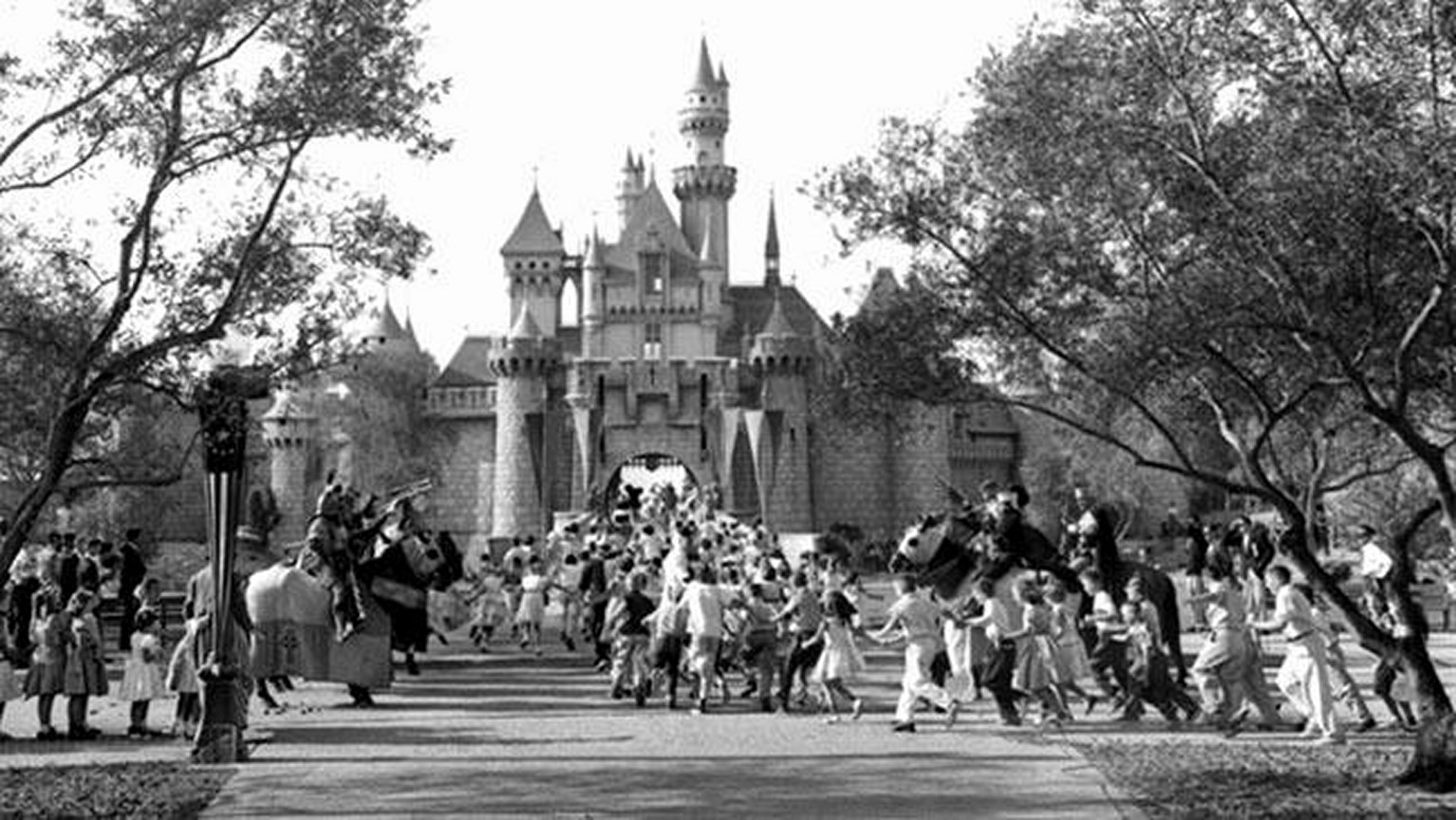 Ouverture de Disneyland en Californie