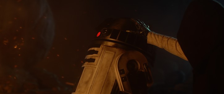 https://www.starwars-universe.com/images/dossiers/episode7/teaser2/08_.jpeg