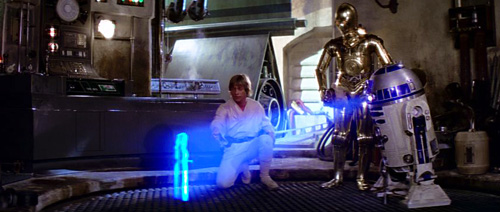 Luke découvre le message de Leia