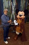 Lucas et Jedi Mickey