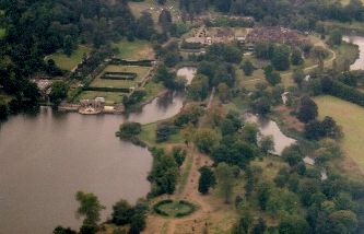 vue aérienne du château d'Hever